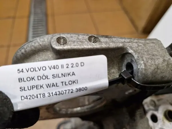 Volvo D4204T8 31430772 motorblock nedre del image 7