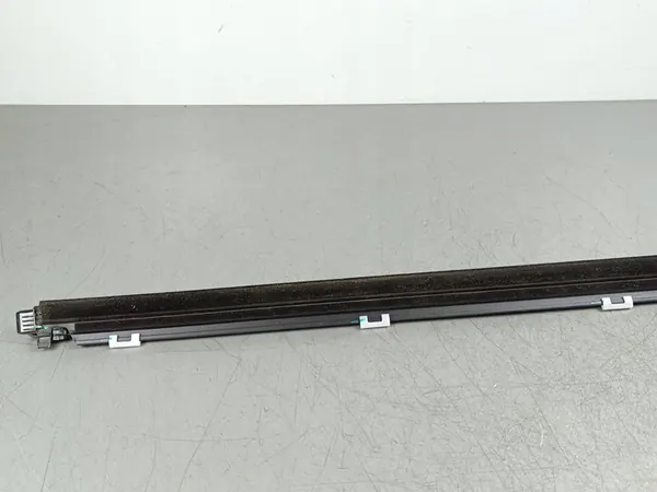 2025 Hyundai Santa Fe V MX5 Garniture de vitre arrière OEM FOB55726 image 5