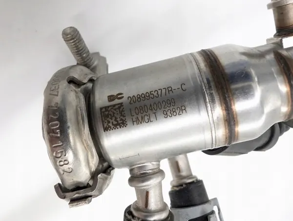 Inyector AdBlue Renault OEM 208995377R para Clio V 1.5 DCI image 4