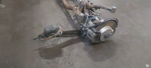 Travesaño suspensión trasera SEDAN para VW Passat B6 image 5