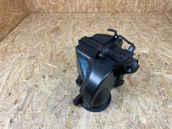 Mazda Luftfilterhus OEM HF2J133AY Begagnad image 8