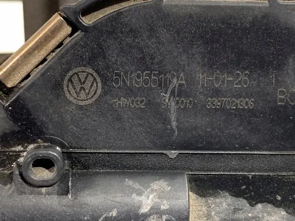 Etupyyhkijän mekanismi VW Tiguan 2007-2018 OEM 5N1955023B image 4