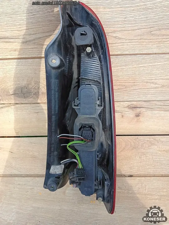 FARO TRASERO DERECHO CITROEN SAXO image 2