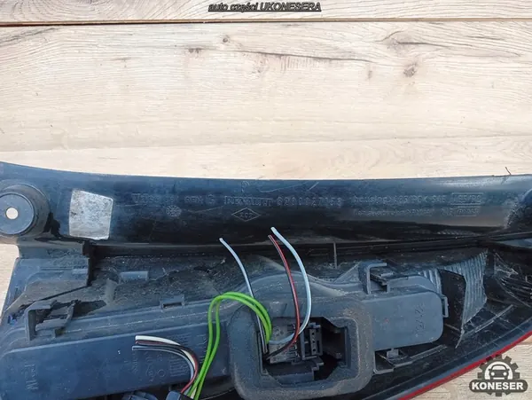 FARO TRASERO DERECHO CITROEN SAXO image 3