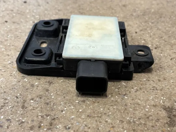 Sensor ponto cego Kia EV6 2023 esquerdo traseiro OEM 99140CV000 image 4