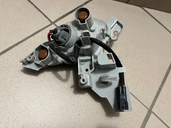 Mazda CX-3 vasen vilkku OEM KIERUNKOWSKAZ LEWY image 10