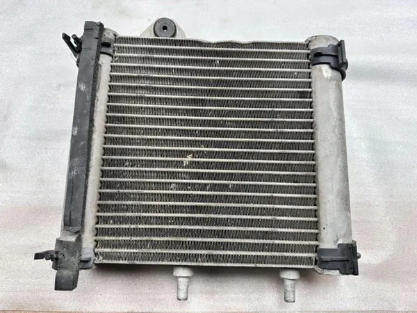 Refroidisseur d'huile Audi OE 4H0117015D d'occasion image 3