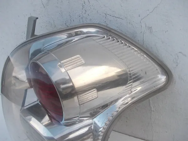 Luz trasera derecha Toyota Corolla Verso II 13124SA image 2