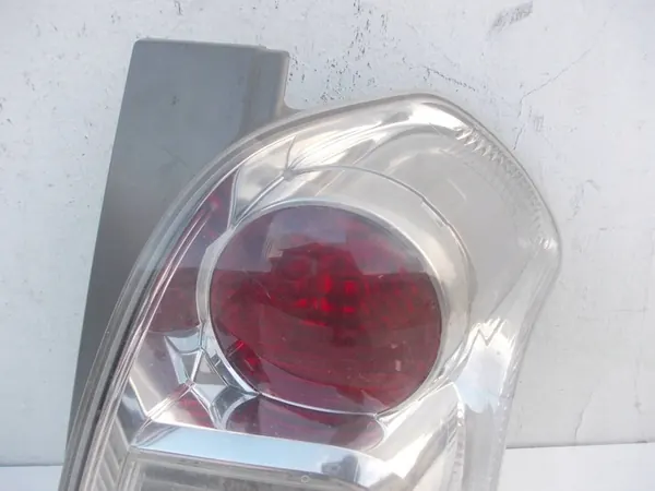 Luz trasera derecha Toyota Corolla Verso II 13124SA image 3