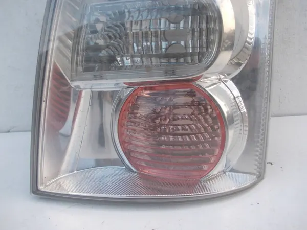 Luz trasera derecha Toyota Corolla Verso II 13124SA image 5