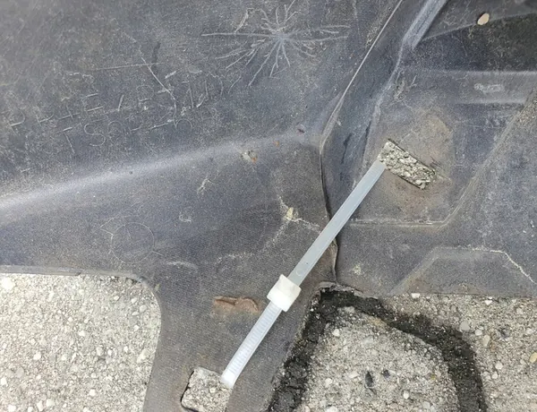 Paraurti anteriore Toyota Prius III 2012- OEM 52119-47930 image 9