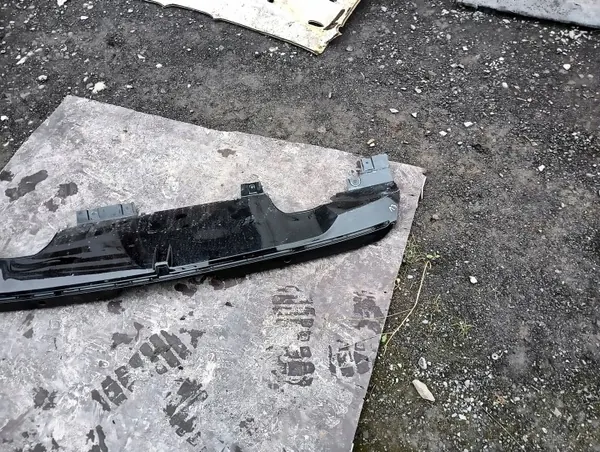 Opel Astra VI L bakstöts spoiler OEM 9842252280 image 3