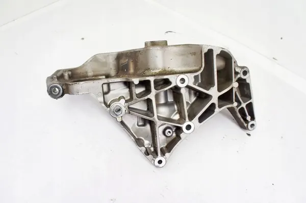 Motorsteun Volvo XC40 D3 UK426+ image 2