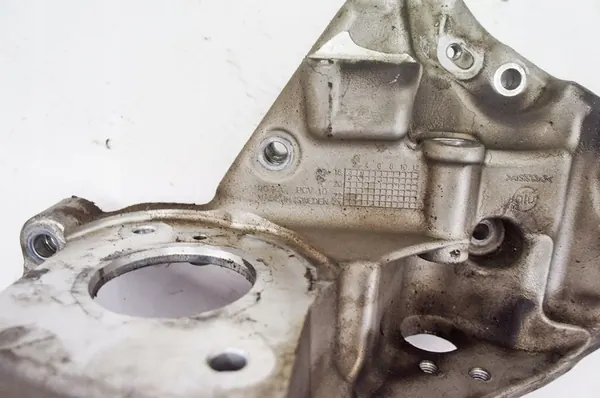 Motorsteun Volvo XC40 D3 UK426+ image 4