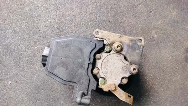 Pompe de direction assistée Mercedes OEM A0024661001 image 4