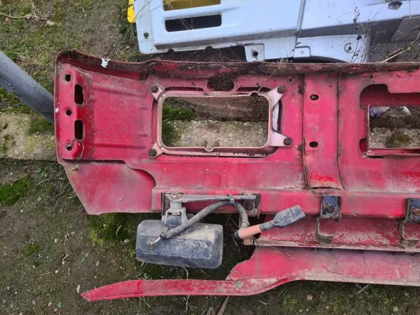 Pare-chocs avant OEM 20386791 pour Volvo FL6 00-06 image 5