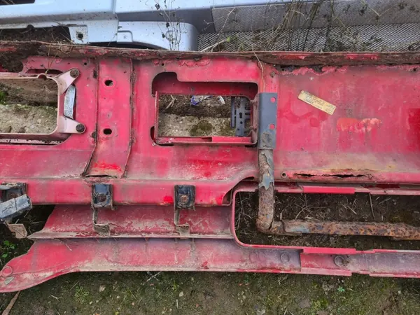 Pare-chocs avant OEM 20386791 pour Volvo FL6 00-06 image 6