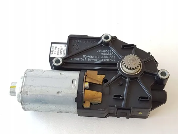 Motor de techo solar Volvo V70 OEM 39854053 - Usado image 4