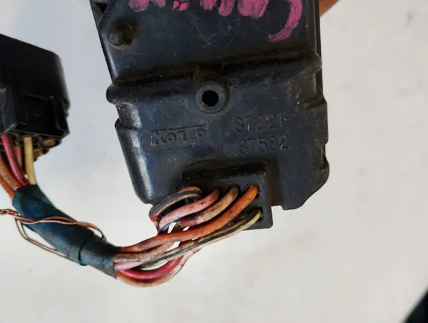 Mitsubishi Scheinwerferregler OEM 3722137582 - Gebraucht image 4