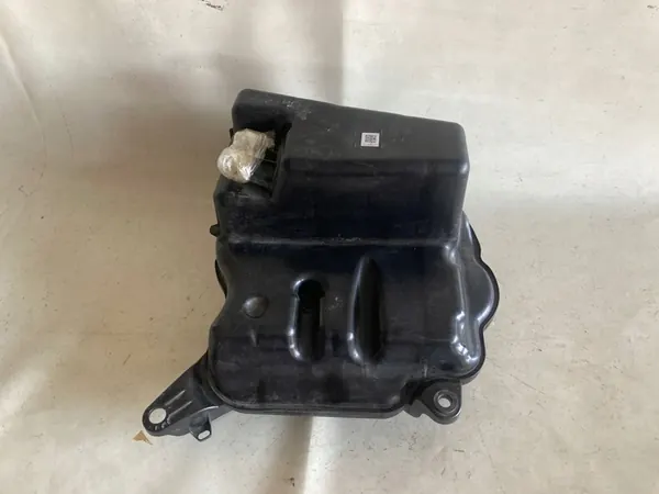 AUDI 4K C8 A6 AdBlue Pump Tank 4K0131878K image 2