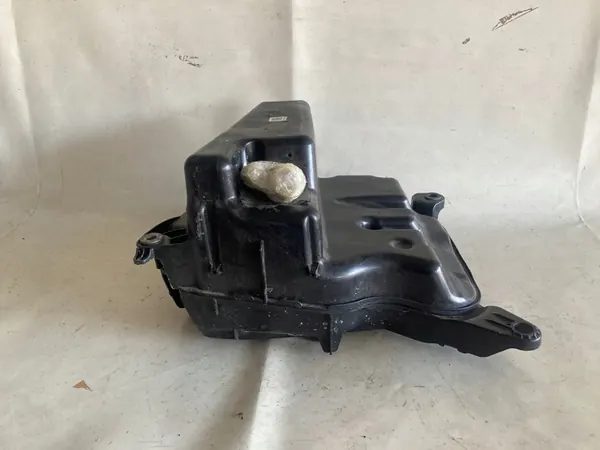 AUDI 4K C8 A6 AdBlue Pump Tank 4K0131878K image 3