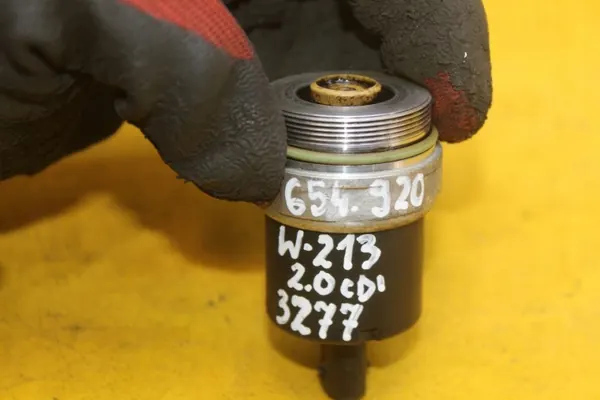 Soupape de Commande OEM A6541800115 Mercedes 2.0 CDI image 7