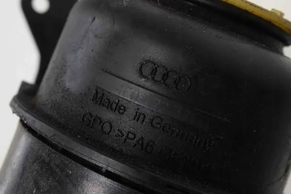 Réservoir direction assistée Audi A5 Sportback OEM 4F0422371Q image 5