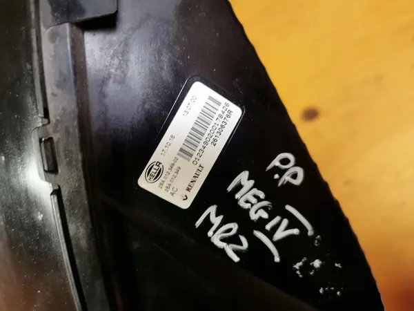 Intermitente derecho OEM 261306376R para Renault Megane IV image 10