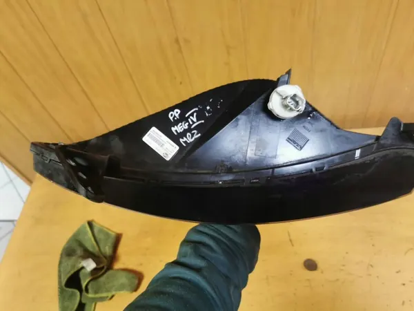Intermitente derecho OEM 261306376R para Renault Megane IV image 8