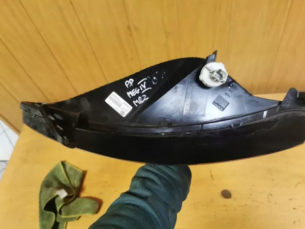 Intermitente derecho OEM 261306376R para Renault Megane IV image 9