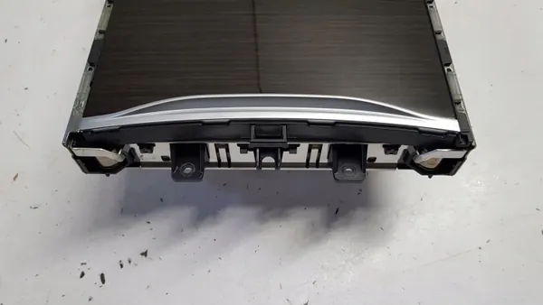 BMW 7-sarja G11 tunnelivarasto OEM 82778001 image 5