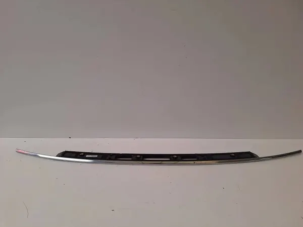 Skoda Superb 3V9 Bagagelucklist OEM 3V9853098B image 2