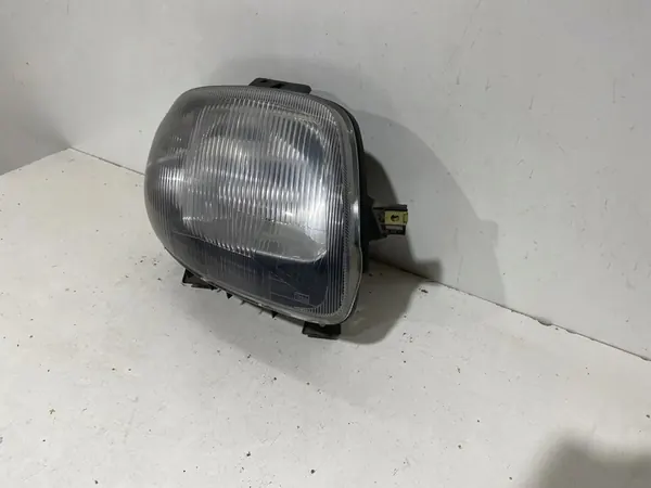 REFLETOR DIREITO RENAULT CLIO II 98-16 image 3