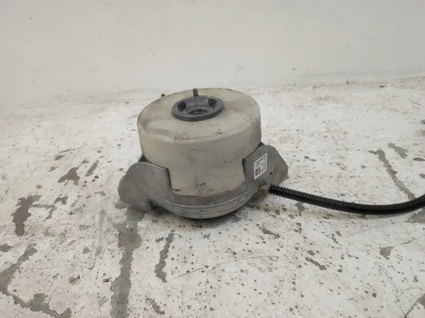 Soporte de motor derecho Mercedes Clase S W222 3.0 V6 image 4