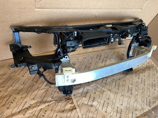 AUDI A8 D4 3.0 TDI Feixe Frontal 4H0121333D image 5