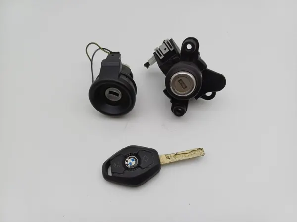 BMW E46 FL Sedan contactsleutelset OEM DRC100382 image 2