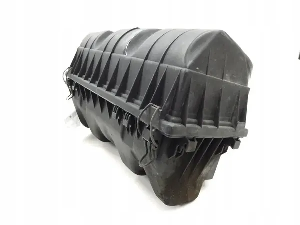 Audi 80 B2 1.6 D Ilmansuodattimen Kotelo image 3