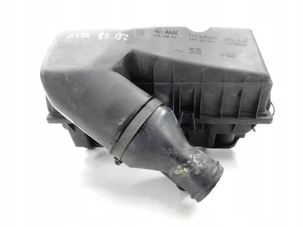 Audi 80 B2 1.6 D Ilmansuodattimen Kotelo image 5