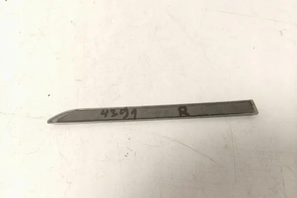 Rivestimento parafango anteriore destro MERCEDES-BENZ C (W204) A2046903262 image 3