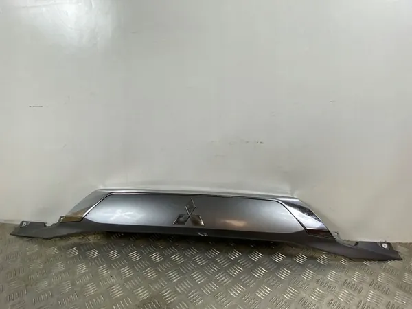 Luz de placa Mitsubishi Outlander 2019 5817A265 image 1