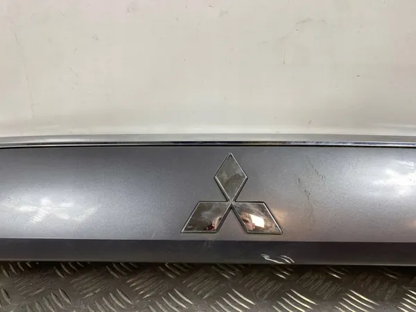 Luz de placa Mitsubishi Outlander 2019 5817A265 image 3