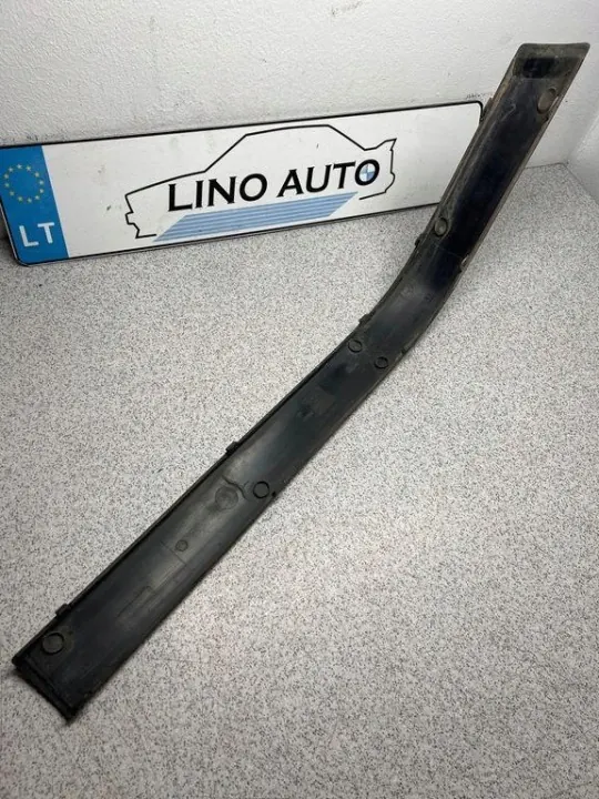 BMW 3 Coupé E36 etupuskuriliuska OEM 51111960711 image 3
