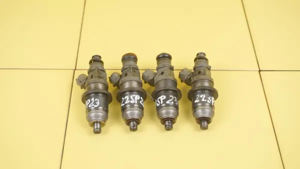 Mitsubishi OE Inspuitor OEM 6G74 E7T05074 image 2