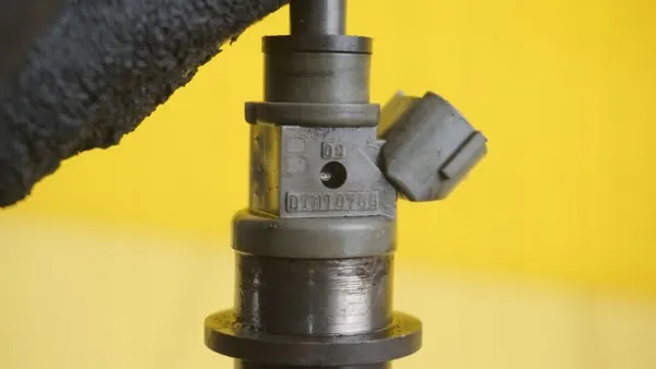 Mitsubishi OE Inspuitor OEM 6G74 E7T05074 image 3