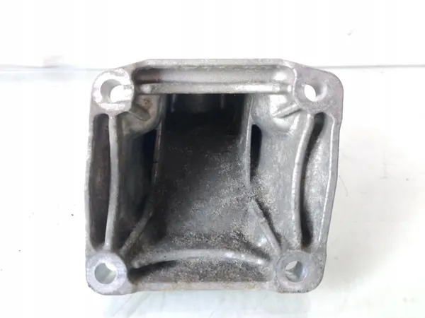 Oikea moottorikiinnike OEM 2282634 BMW M5/M6 V10 image 3