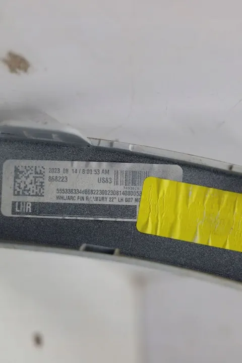BMW X7 G07 vasen takasuoja OEM 9478315 image 4