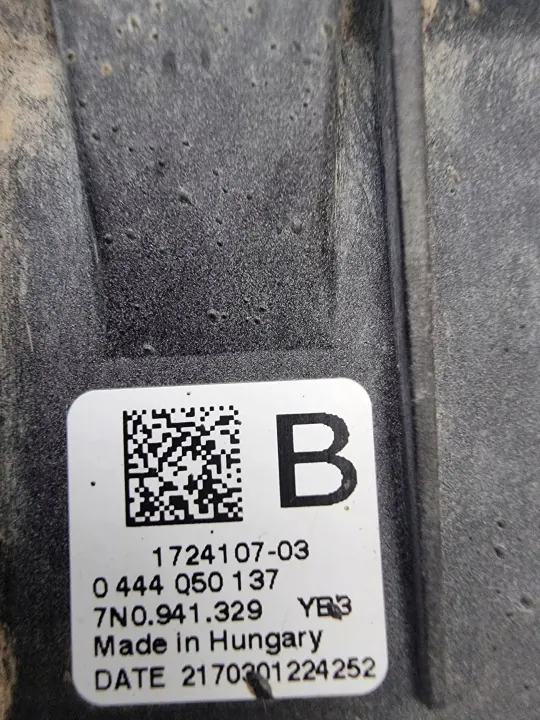 Unité de contrôle AdBlue OEM 0444050137 pour VW Passat B8 image 4