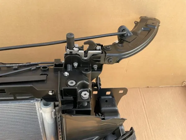Frontträger Kühler Audi A1 S1 1.5 TSI OEM 82A805588 image 4