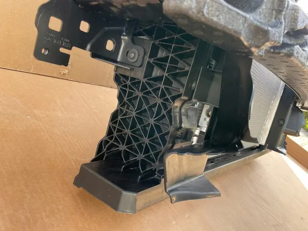 Frontträger Kühler Audi A1 S1 1.5 TSI OEM 82A805588 image 7