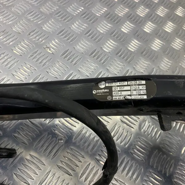 Engate Reboque VW Tiguan II OEM 5NA803881F - Usado image 3